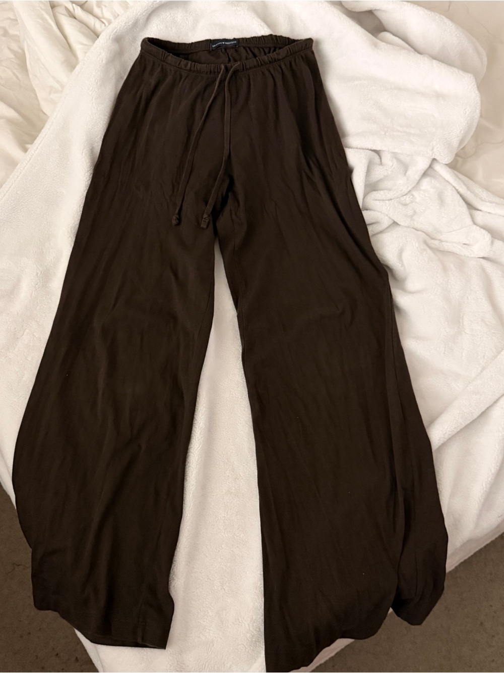Brandy Melville brown low-raised straight leg pants